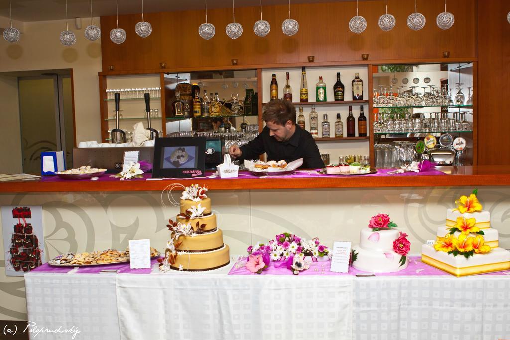 Hotel Epocha Janov nad Nisou Ngoại thất bức ảnh