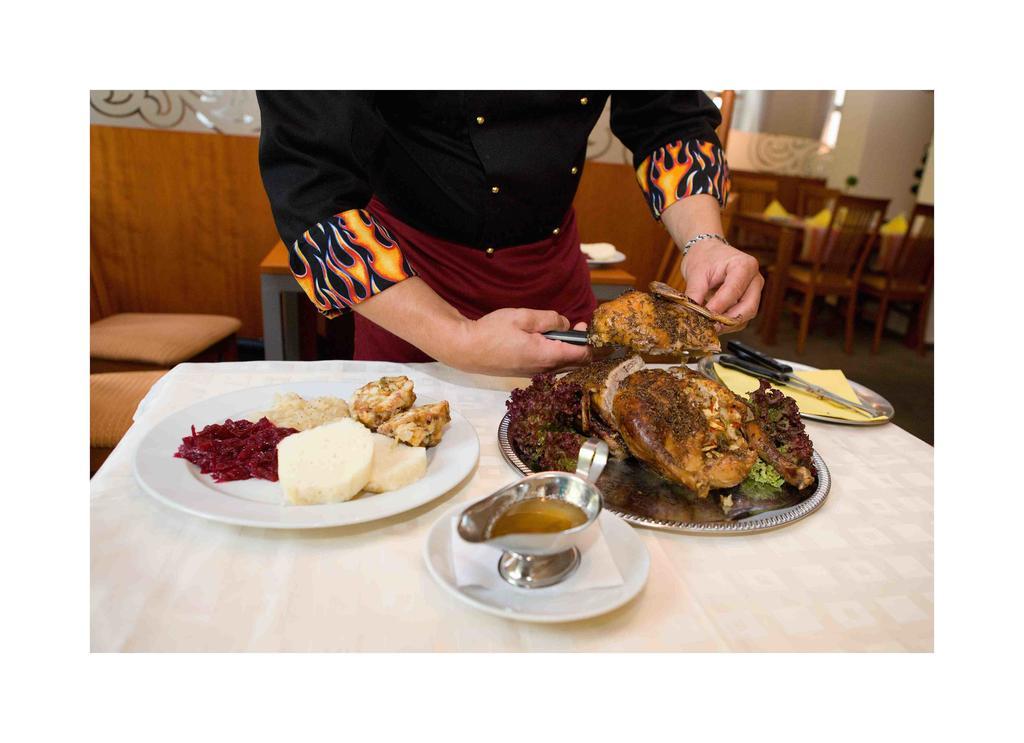 Hotel Epocha Janov nad Nisou Ngoại thất bức ảnh